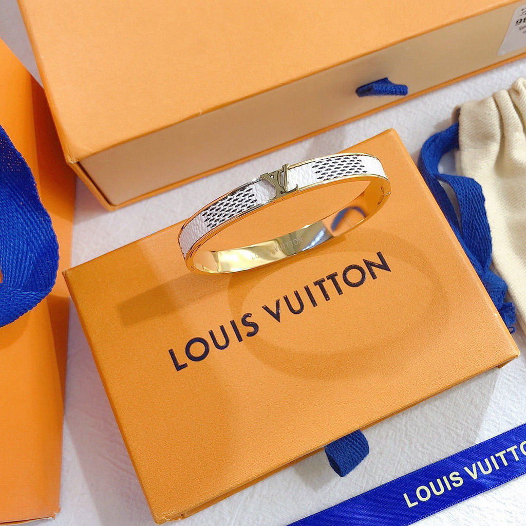 Women's Stylish and Elegant Bracelet