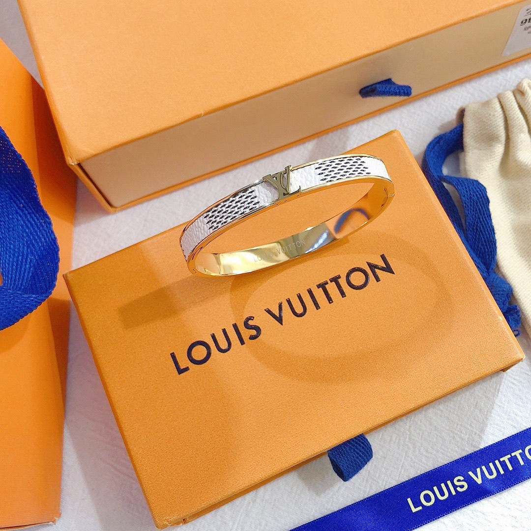 Women's Stylish and Elegant Bracelet