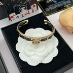 Fashionable high-end party accessoriesBracelet