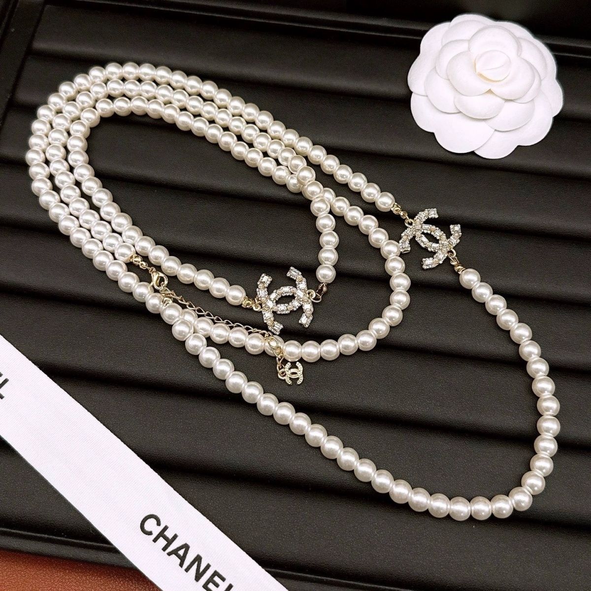 Fashionable Women's Jewelry Pearl Necklace