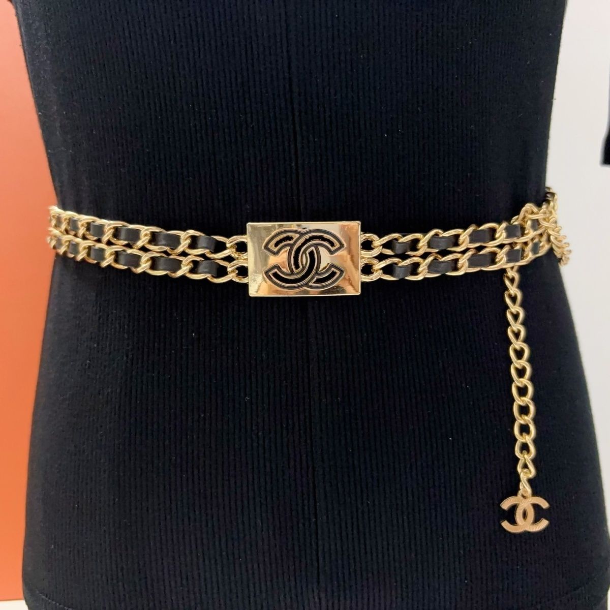 A classic, stylish waist chain is a summer essential for women.