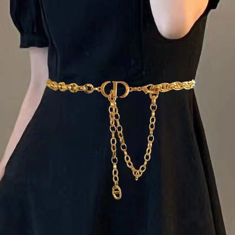 A classic summer essential waist chain.