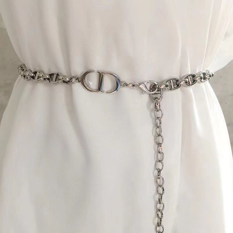 A classic summer essential waist chain.