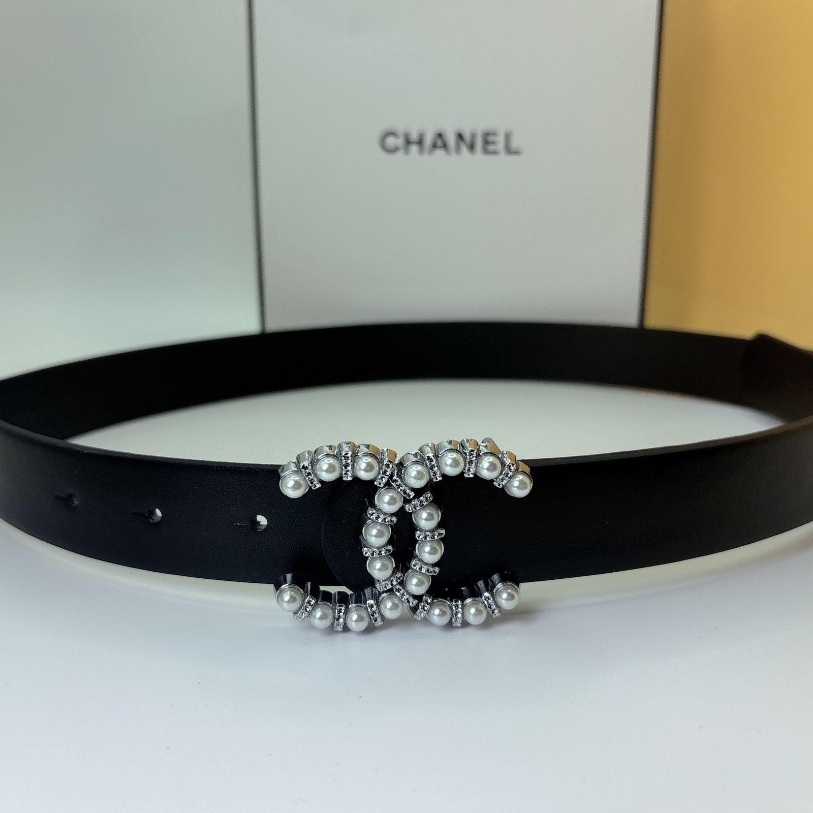 Women's Fashionable Waist Chain Accessory for Summer