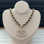 Fashionable and light luxury women's clavicle necklace
