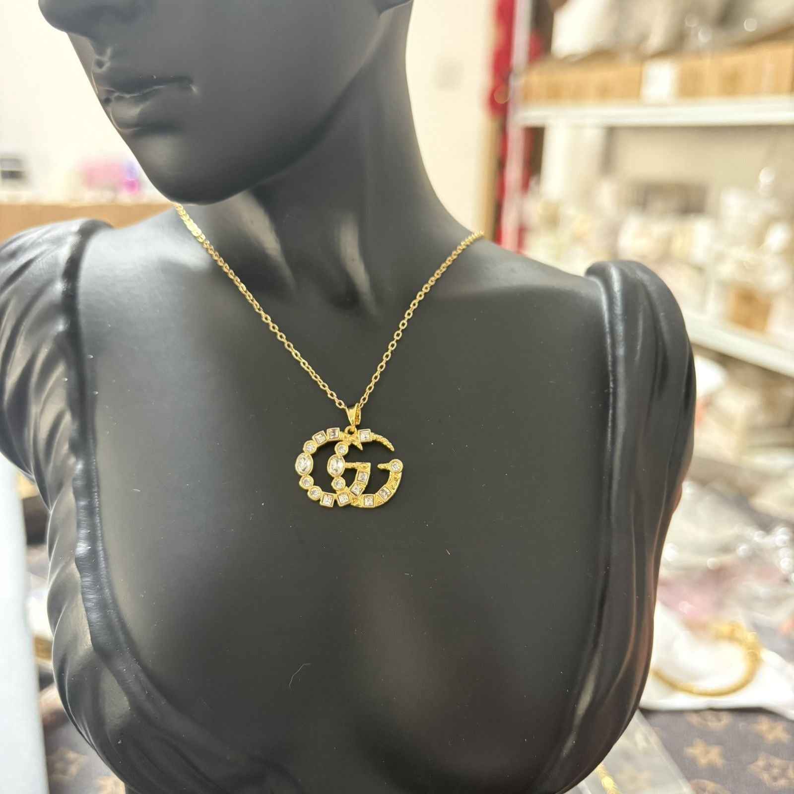 High-end and stylish collarbone necklace