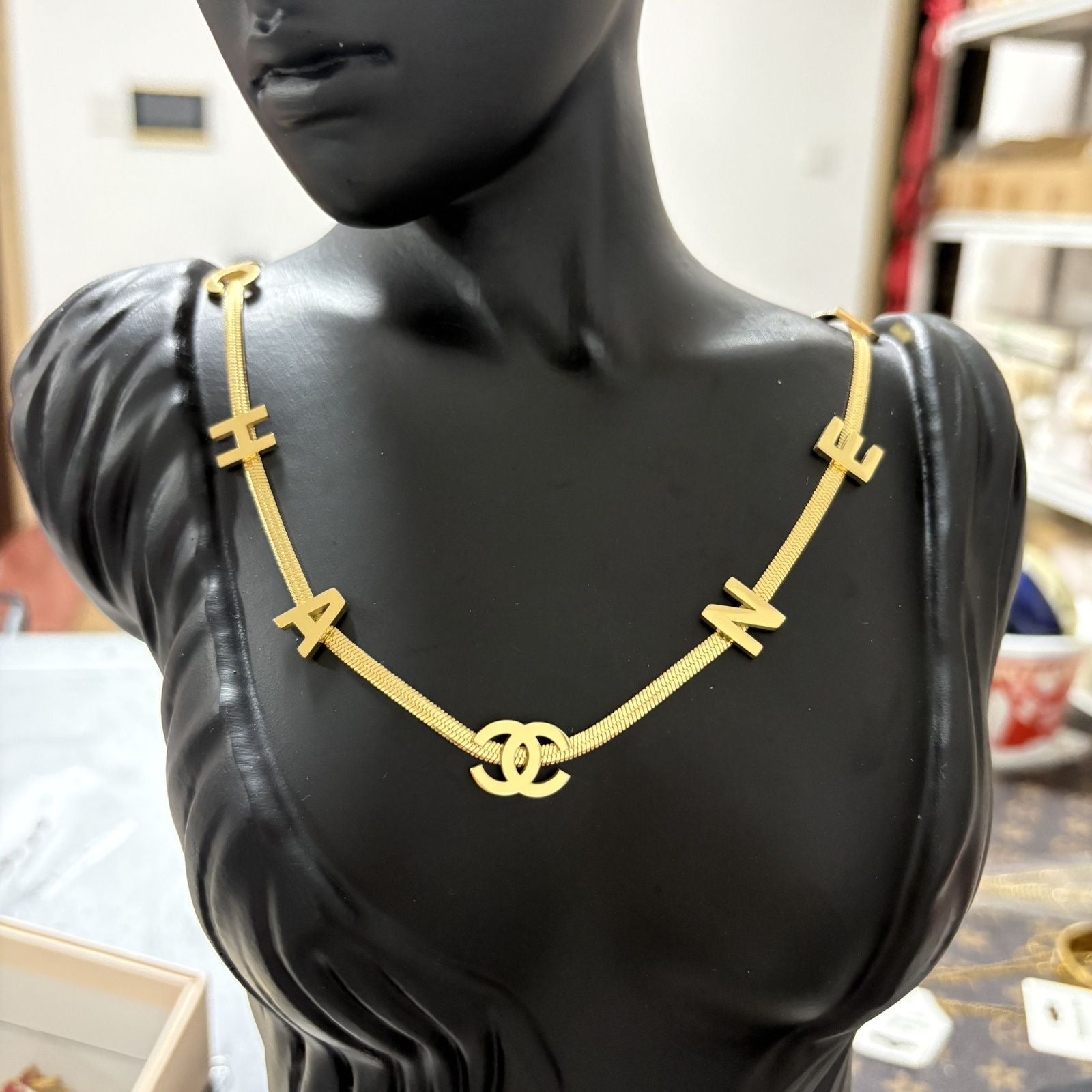 High-end and stylish collarbone necklace