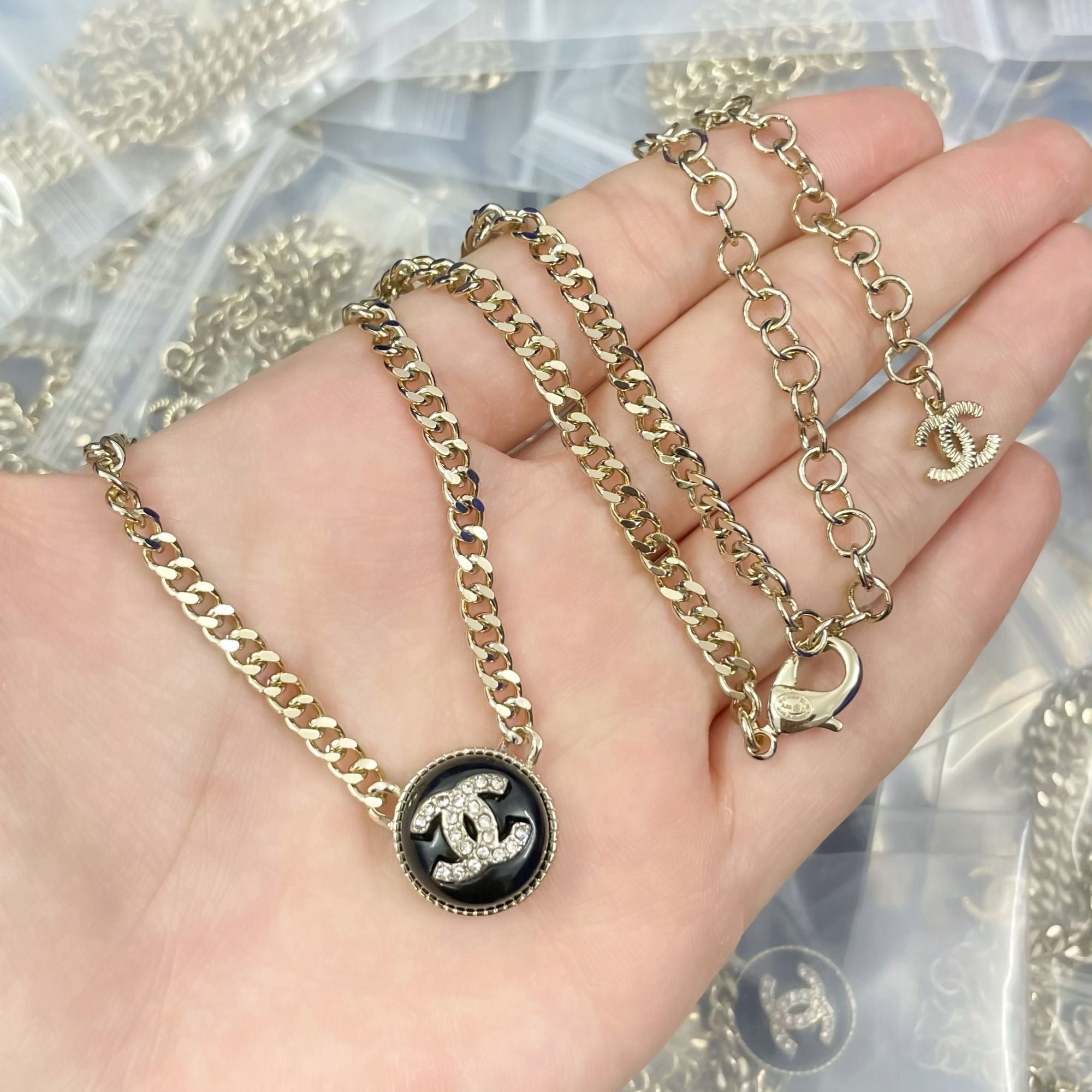 Fashionable retro French necklace
