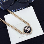 Fashionable retro French necklace