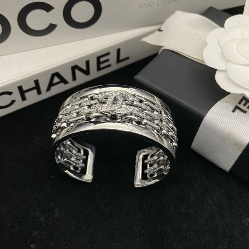 18K Gold Luxury Bracelet