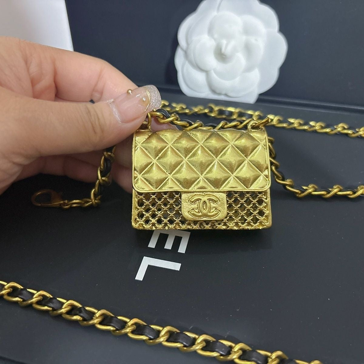 High-end retro waist chain