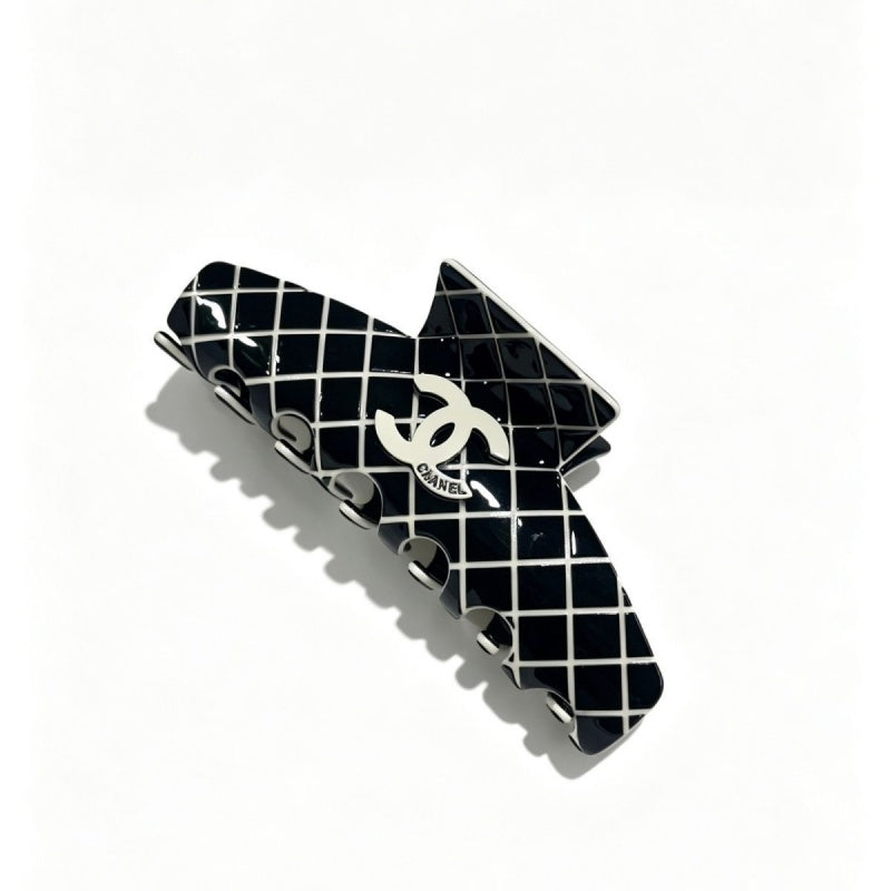 Fashion Acrylic Hair Clip – Black & White | Trendy Hair Accessories for Women