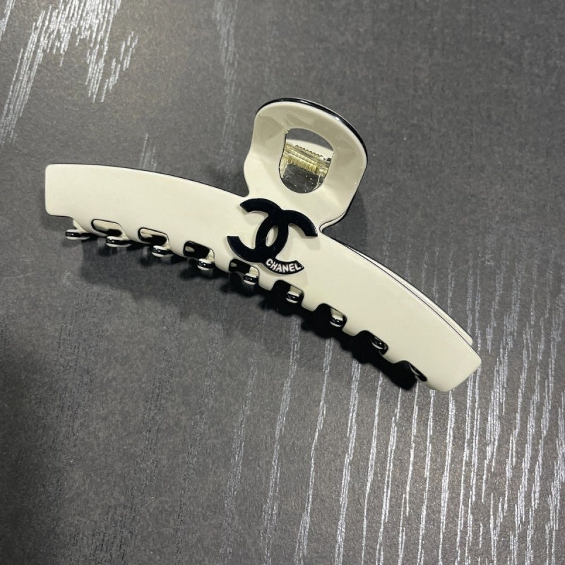 Fashion Acrylic Hair Clip 10cm – Black & White | Trendy Hair Accessories for Women