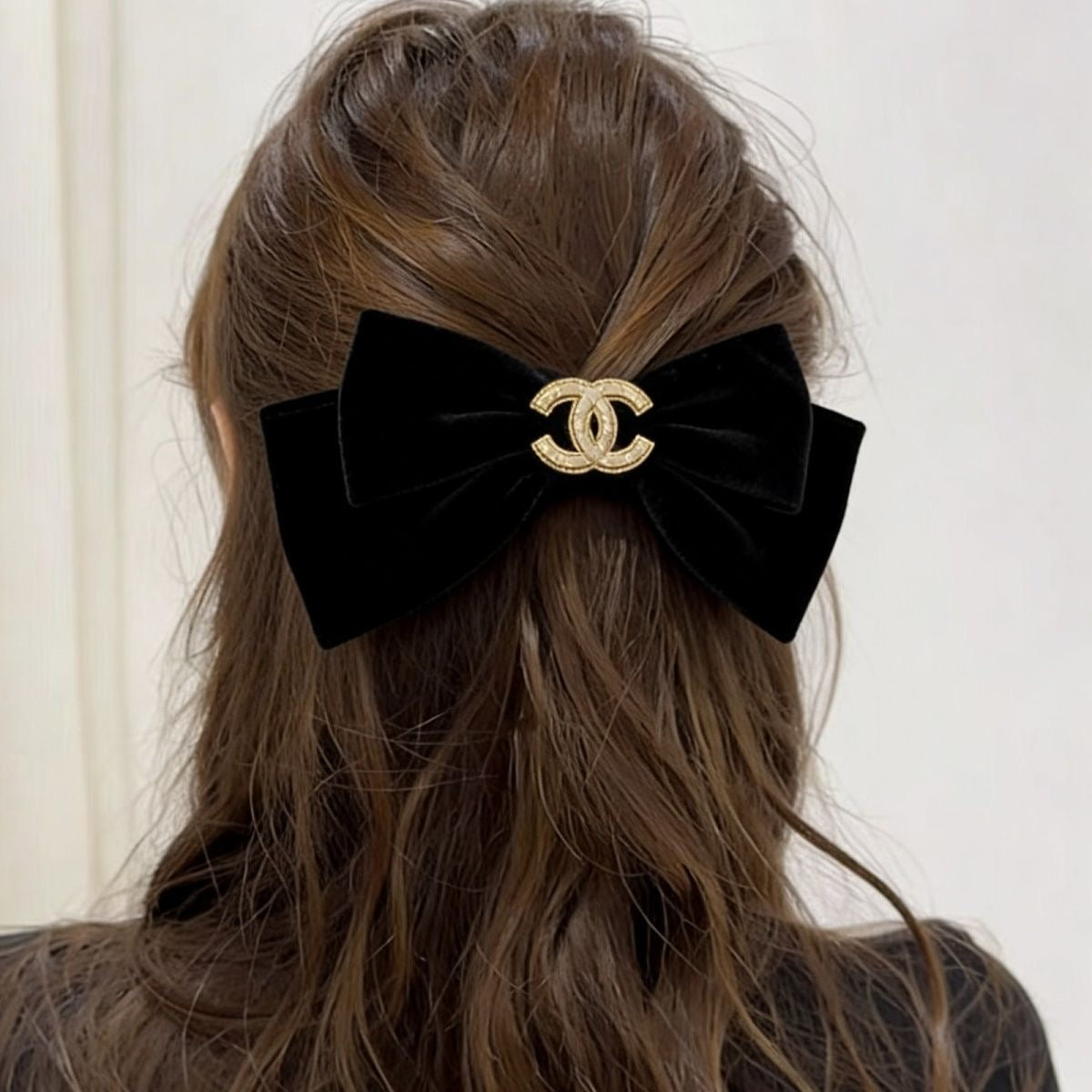 Chic Velvet Hair Clip 10cm – Black | Elegant French Style Hair Accessories for Women