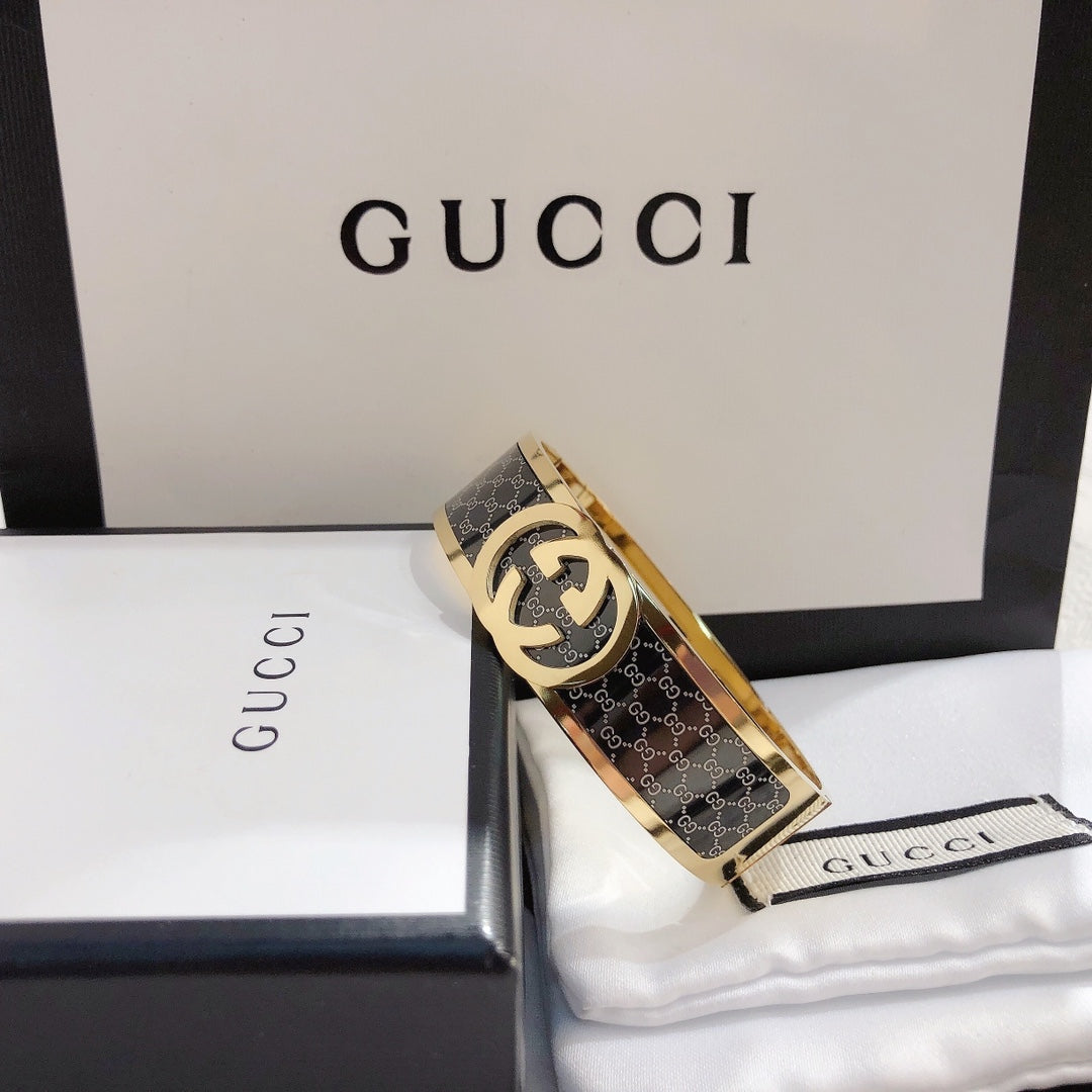 Stylish women's exquisite Bracelet