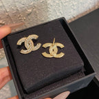 Fashionable women's high-end earrings
