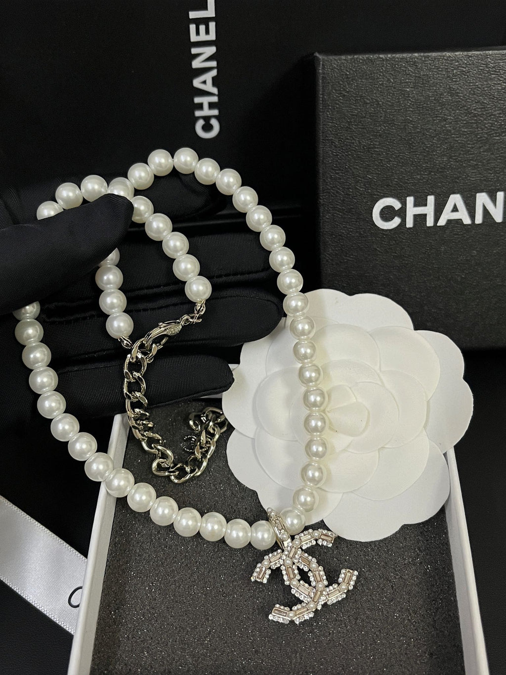 Fashionable women's Necklace