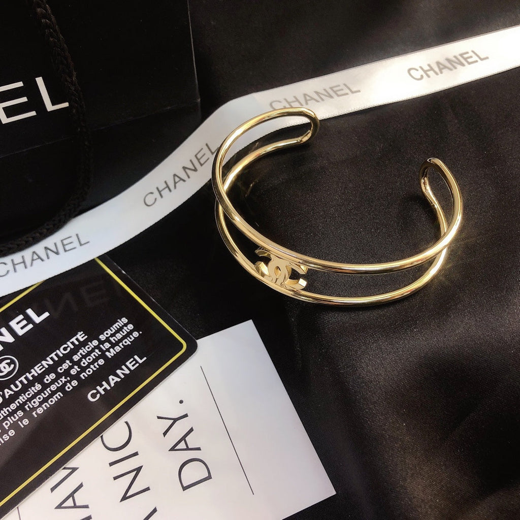 Stylish Women's Elegant Bracelet