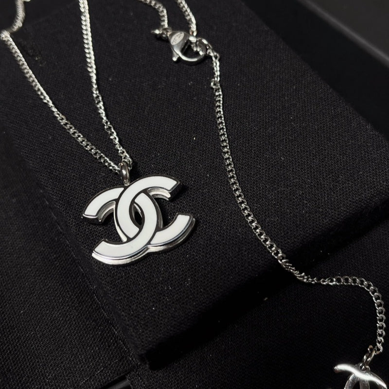 Fashionable Women's Titanium Steel Silver-Plated Necklace