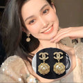 Women's fashion earrings