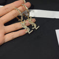 Women's fashion earrings