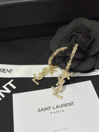 Women's fashion earrings