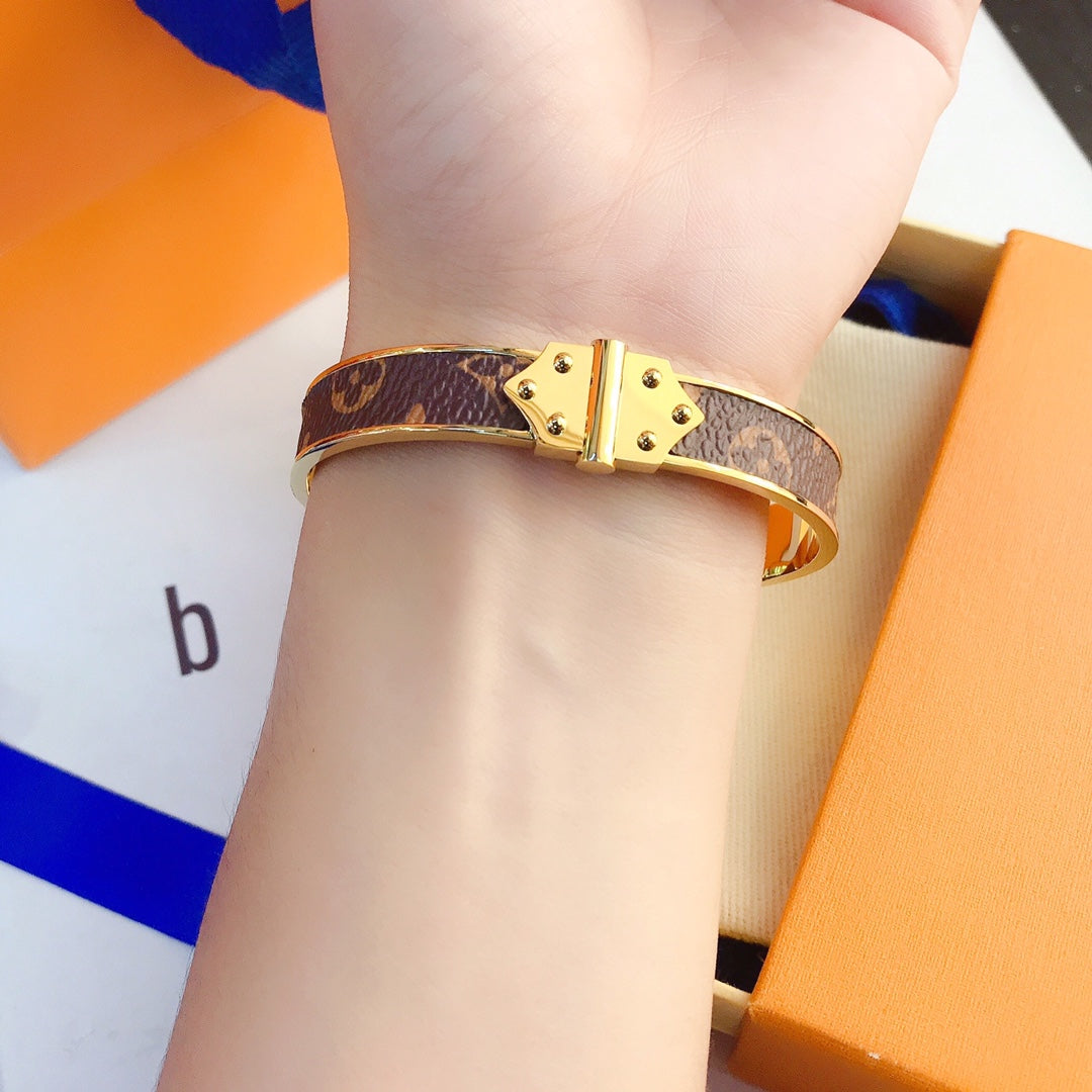 Fashionable women's bracelet