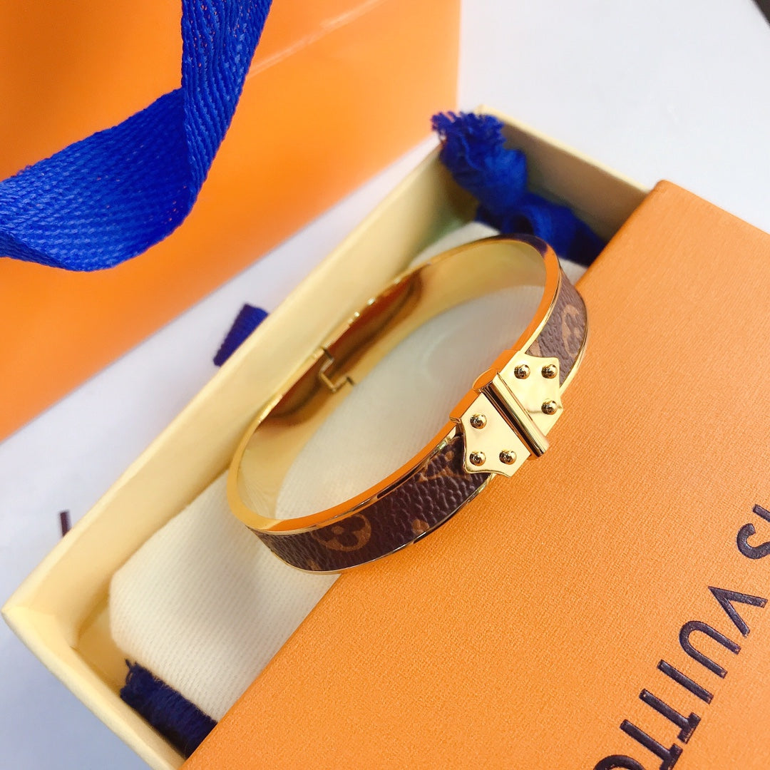 Fashionable women's bracelet
