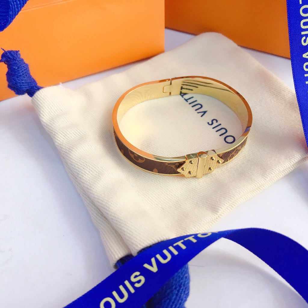 Fashionable women's bracelet