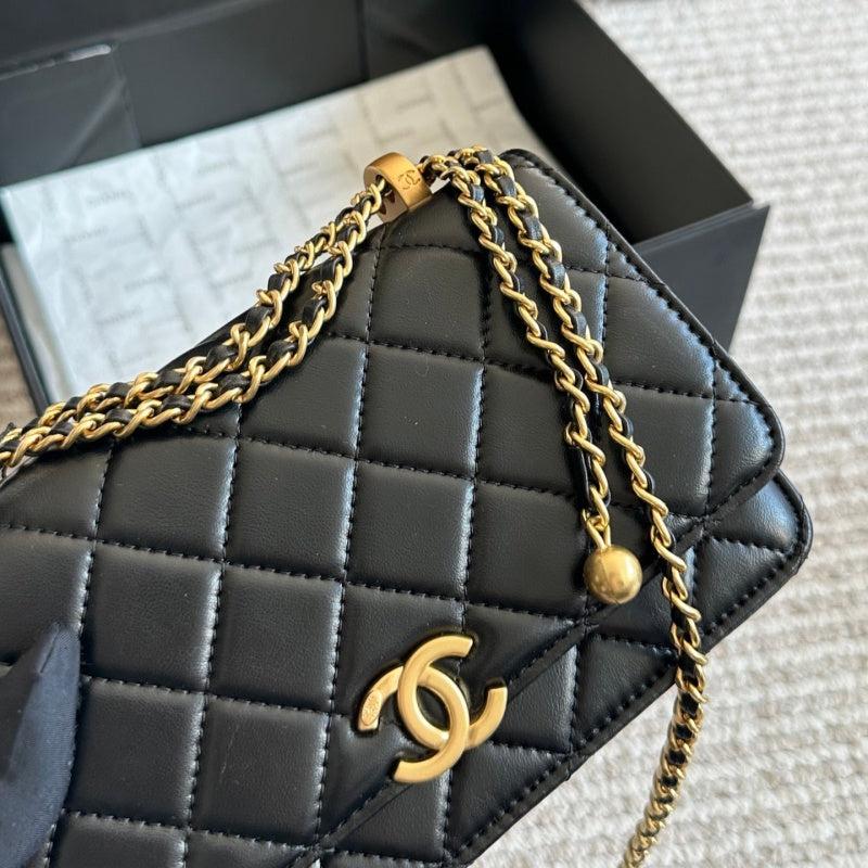 Classic quilted fashion women's bag